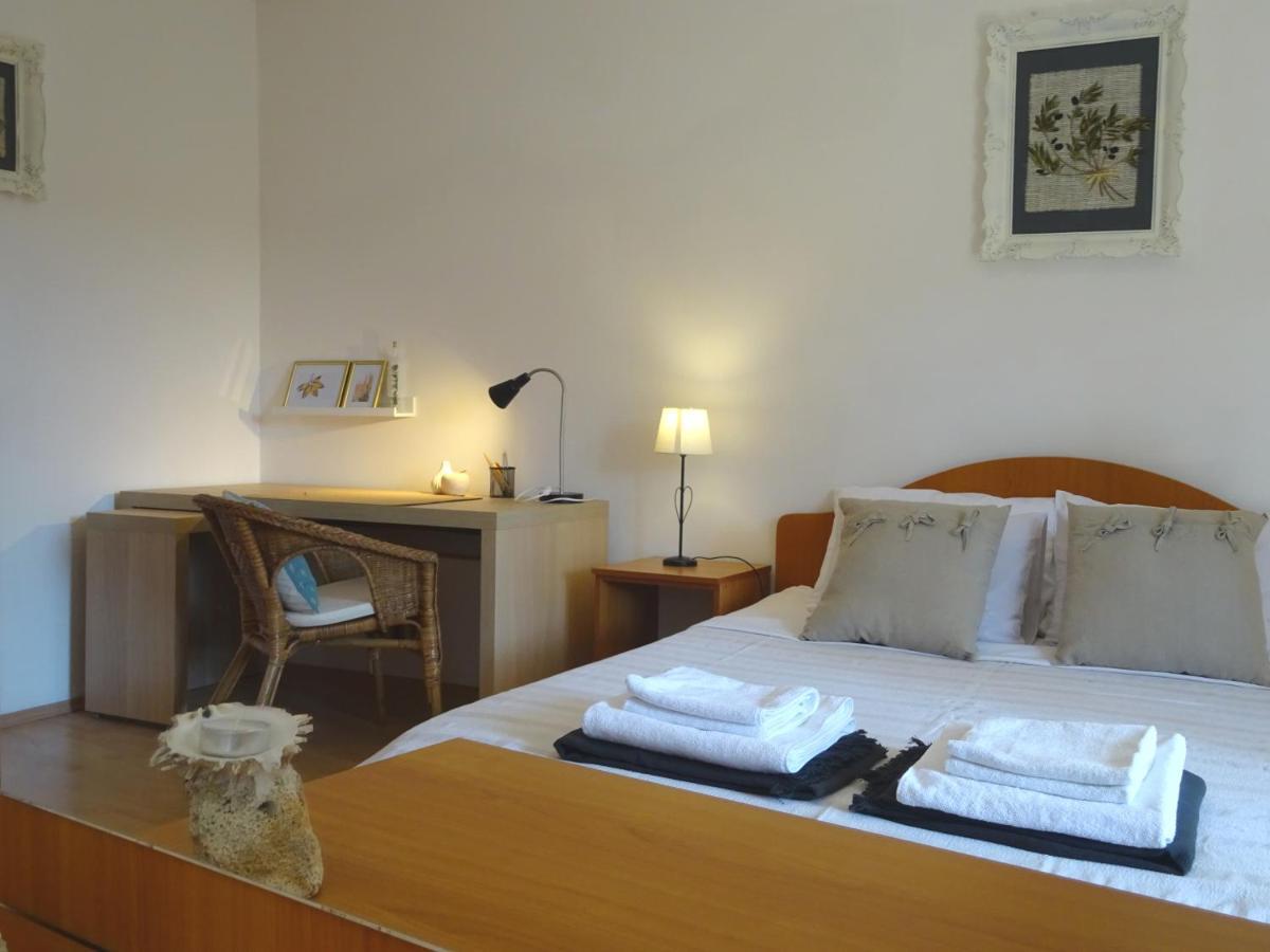 Eco Apartments Kate Suđurađ Kültér fotó