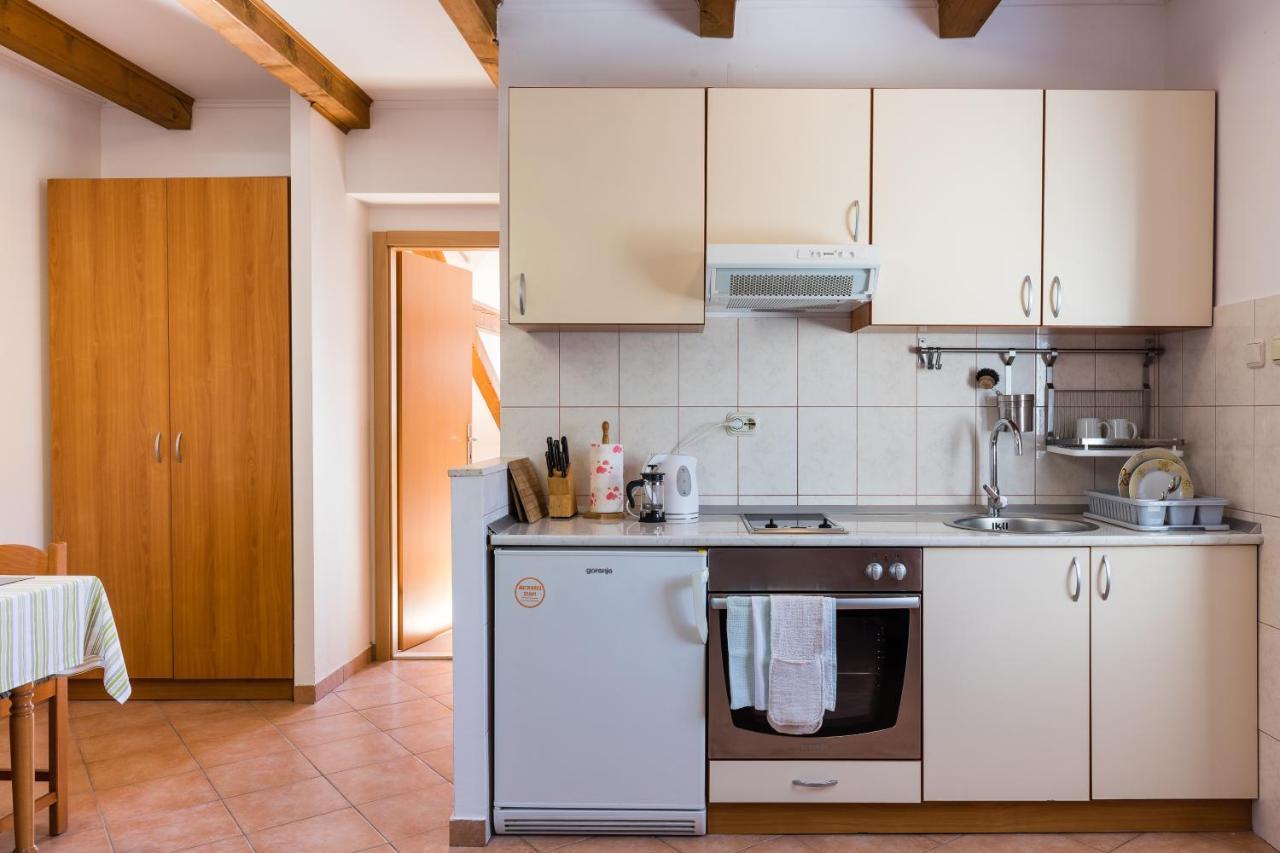 Eco Apartments Kate Suđurađ Kültér fotó