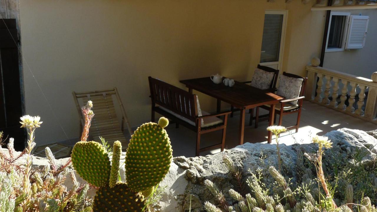 Eco Apartments Kate Suđurađ Kültér fotó